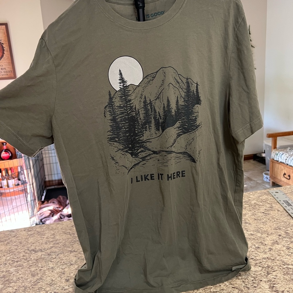NWOT life is Good Olive Green Graphic Tee I Like It Here' nature mountains trees
